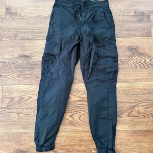 American Eagle cargo joggers
